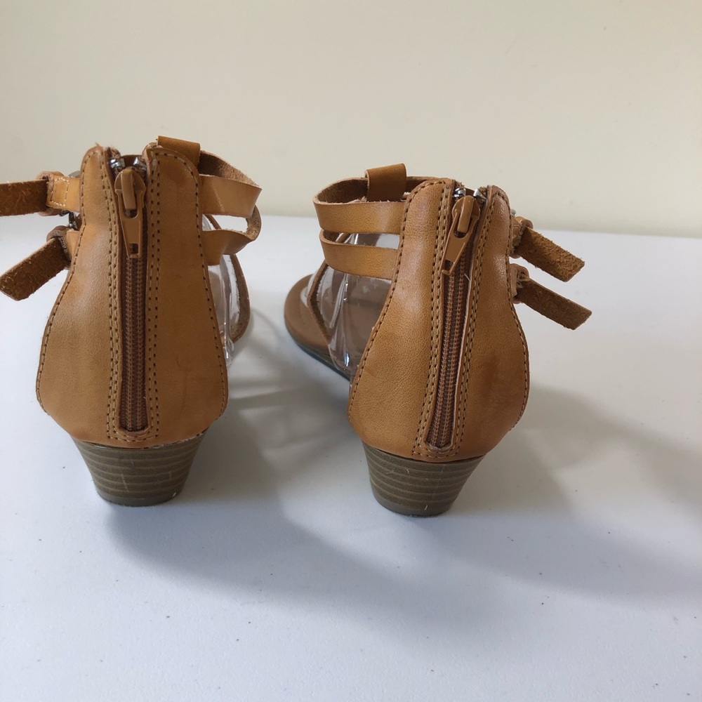 EXPRESS Tan Gladiator Sandals Shoes Flats in size 9 - Picture 4 of 5